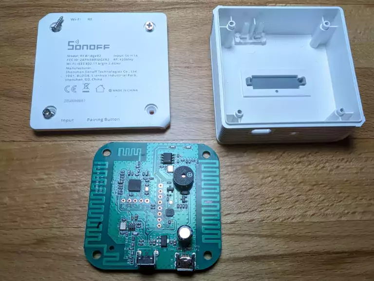 So flasht man die Sonoff RF BridgeR2 mit ESPHome und integriert sie in Home Assistant